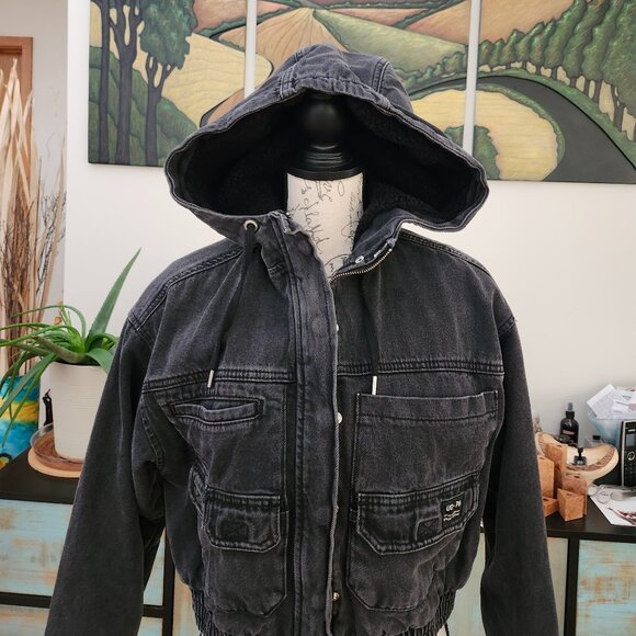 BDG - Urban Outfitters Black Cropped Jean Jacket with Sherpa Lining - Picture 3 of 9